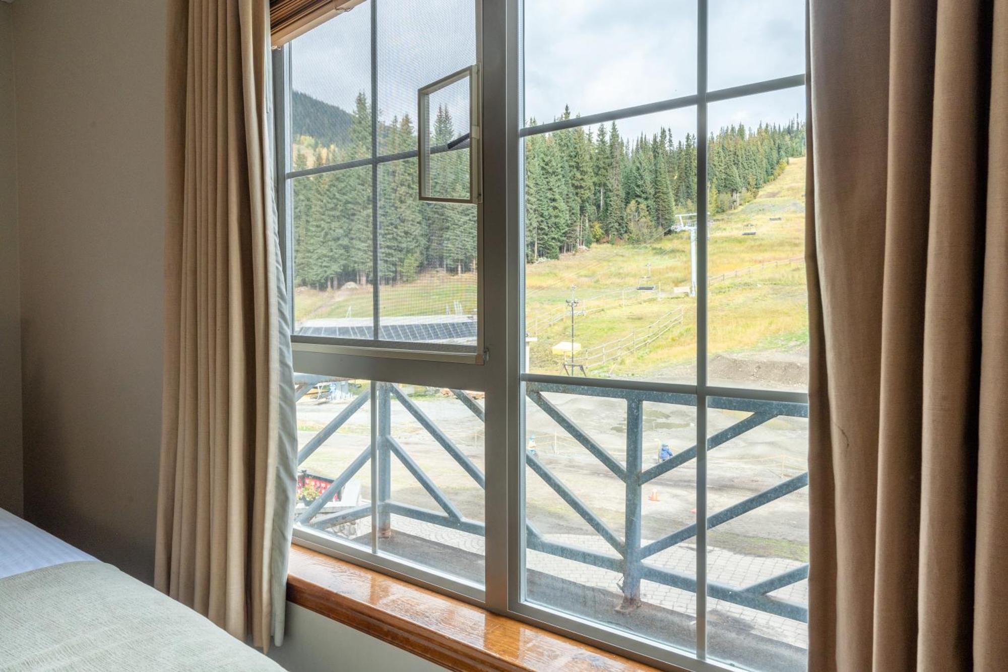 Sundance Lodge Sun Peaks Esterno foto